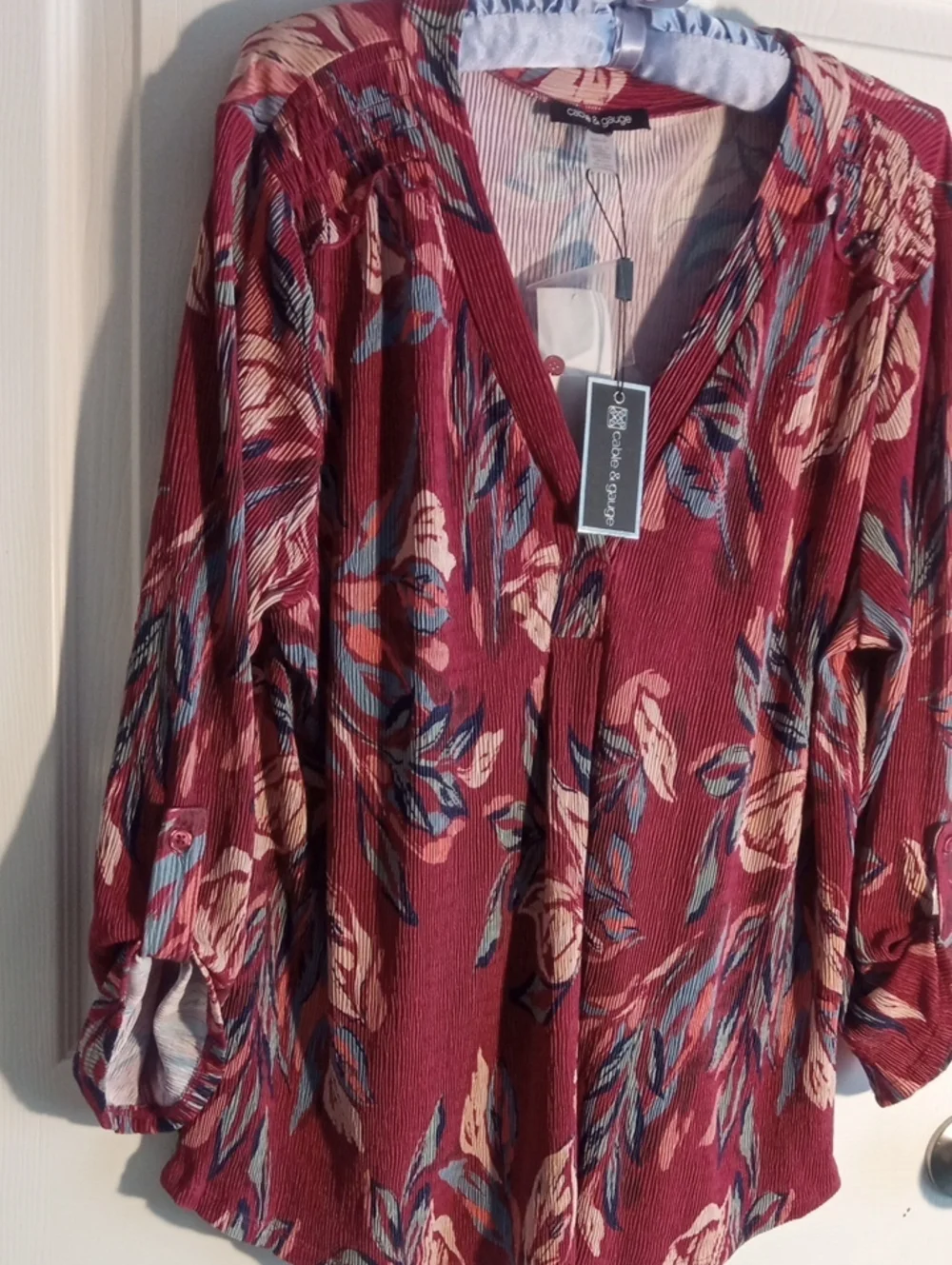 CABLE & GOUGE FLORAL BLOUSE - Picture 3 of 13
